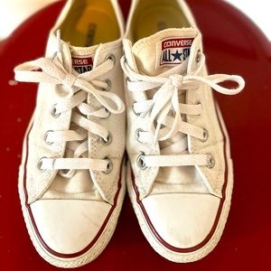 White Converse All Star - size 6